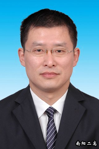 肖寒鵬：河南省骨干教師，高級(jí)教師，信息技術(shù)