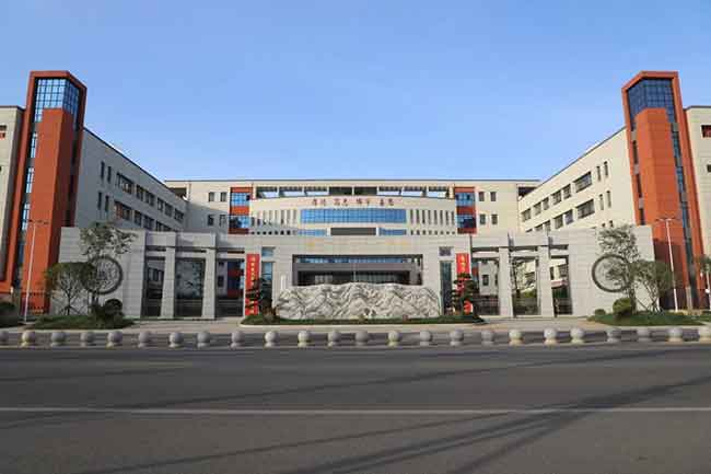 <a href='http://www.oh-theplaceswellgo.com/tags/第二完全學(xué)校/' target='_blank'><u>南陽(yáng)市第二完全學(xué)校</u></a>高中部